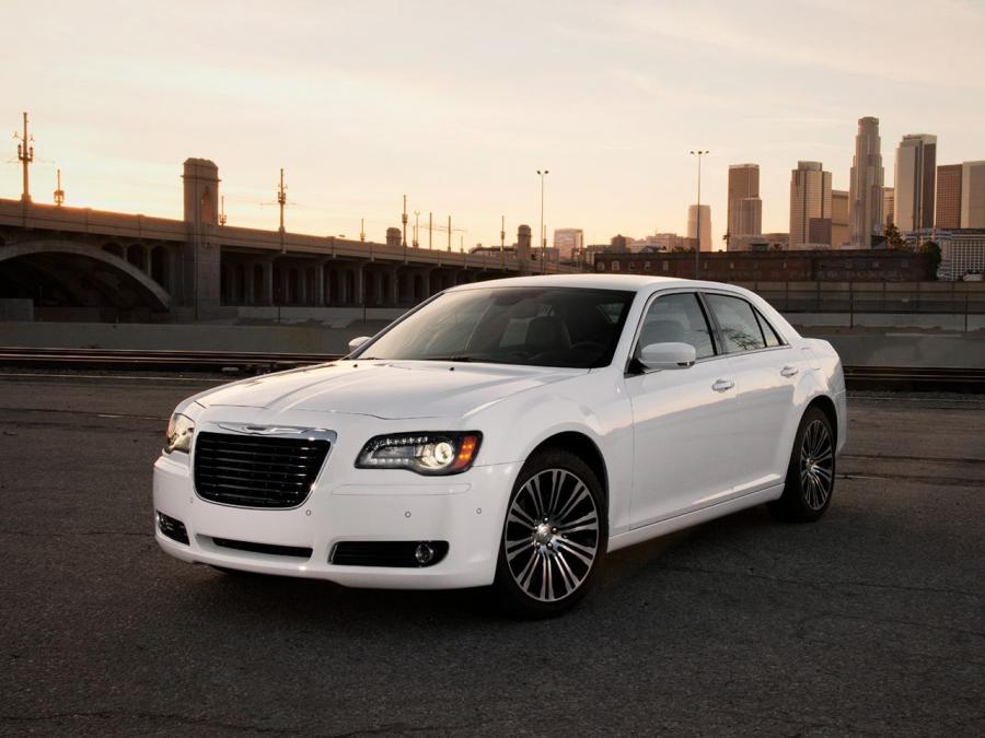  Chrysler 300C S 2011 года  (фото 3 из 10)